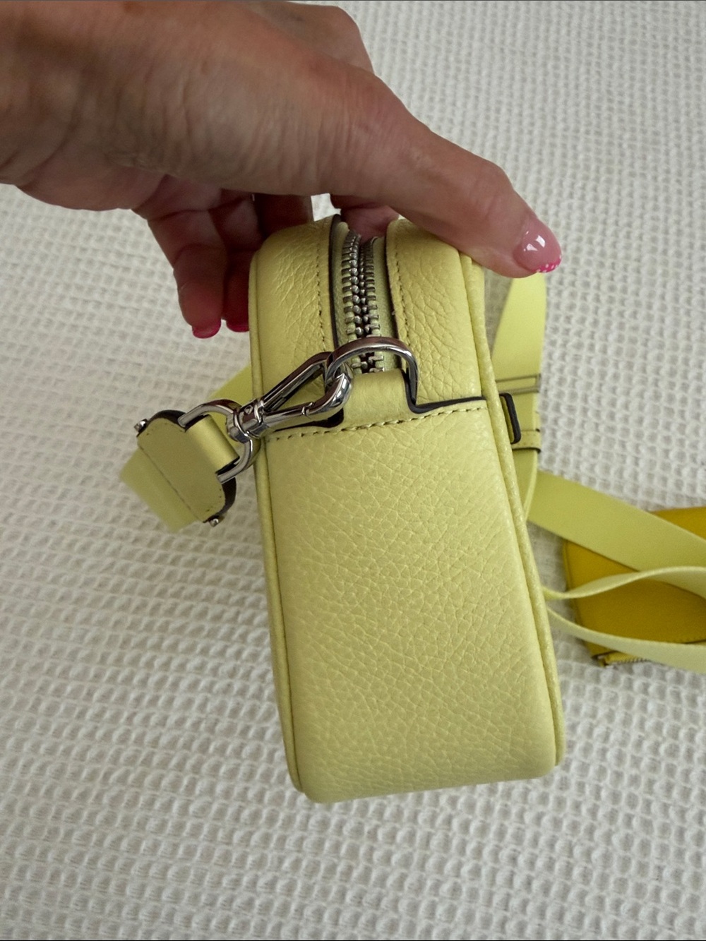 kate spade Tennis Ball green Crossbody with Matching detachable Coin Pouch - Picture 6 of 13